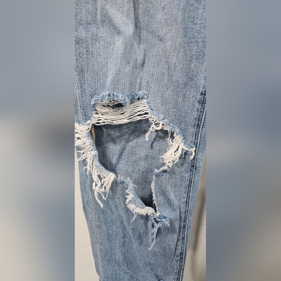 American Eagle Womens Straight Mom Jeans Size 0 Regular Light Destroy Distressed - Picture 3 of 16